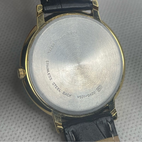 VTG Mickey Mouse Watch by Lorus Large Face Moving Hands New Battery Walt Disney - Picture 8 of 12